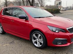 Rosso Usata 2021 Peugeot 308 GT-line Tre volumi | 15.500 € (Buon prezzo)