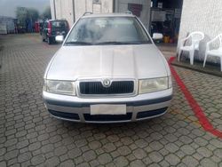 Argento Usata 2004 Skoda Octavia Station wagon | 1990 €