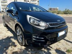 Usata 2015 Kia Rio Tre volumi | 5300 € (Buon prezzo)
