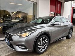 Grigio Usata 2016 Infiniti Q30 Premium Tre volumi | 10.800 € (Buon prezzo)