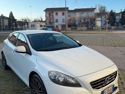 Bianco Usata 2013 Volvo V40 R-Design Tre volumi | 7600 € (Molto cara)