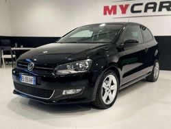 Nero Usata 2011 VW Polo Highline Tre volumi | 5990 € (Buon prezzo)