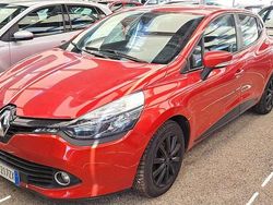 Rosso Usata 2014 Renault Clio IV Tre volumi | 6500 € (Molto cara)