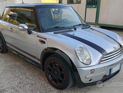 Grigio Usata 2005 Mini ONE Due volumi | 2200 € (Buon prezzo)