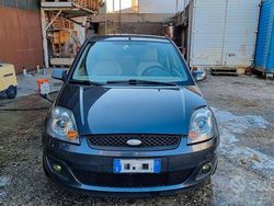 Usata 2006 Ford Fiesta Due volumi | 1500 € (Ottimo prezzo)