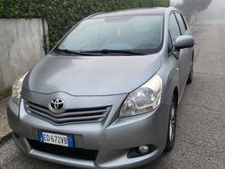 Grigio Usata 2011 Toyota Verso Monovolume | 5500 €