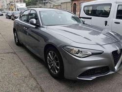 Grigio scuro Usata 2020 Alfa Romeo Giulia Business Tre volumi | 17.990 € (Buon prezzo)