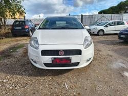 Bianco Usata 2013 Fiat Grande Punto Due volumi | 3490 € (Buon prezzo)