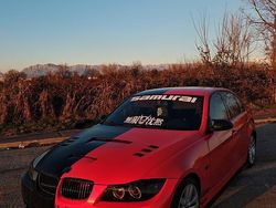 Usata 2005 BMW 320 Efficient Dynamics Tre volumi | 8000 €