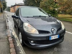 Nero Usata 2007 Renault Clio III Dynamique Due volumi | 2950 € (Buon prezzo)