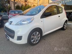Bianco Usata 2012 Peugeot 107 Active Due volumi | 5300 € (Buon prezzo)