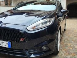 Nero Usata 2015 Ford Fiesta ST Due volumi | 13.200 € (Buon prezzo)