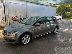 Grigio Usata 2015 VW Golf Comfortline Tre volumi | 13.000 € (Buon prezzo)
