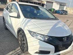 Bianco Usata 2014 Honda Civic Comfort Station wagon | 3990 € (Buon prezzo)