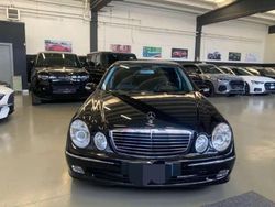 Nero Usata 2005 Mercedes E220 Avantgarde Tre volumi | 5000 € (Molto cara)