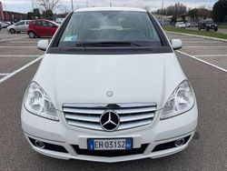 Bianco Usata 2011 Mercedes A160 Premium Monovolume | 4990 € (Buon prezzo)