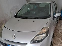 Usata 2010 Renault Clio II Tre volumi | 3299 € (Buon prezzo)