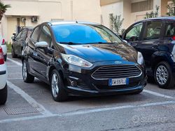 Nero Usata 2014 Ford Fiesta Tre volumi | 4000 €