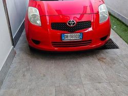 Usata 2008 Toyota Yaris Tre volumi | 3000 €