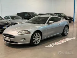 Argento Usata 2007 Jaguar XK Coupé | 28.490 € (Buon prezzo)