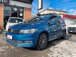 Blu Usata 2016 VW Touran Highline Monovolume | 12.500 € (Cara)