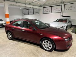 Rosso Usata 2007 Alfa Romeo 159 Tre volumi | 4990 € (Buon prezzo)