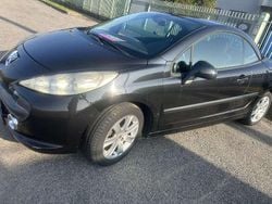 Usata 2007 Peugeot 207 CC Cabrio | 3900 € (Buon prezzo)