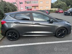Grigio Usata 2018 Ford Fiesta ST-Line Tre volumi | 9500 € (Ottimo prezzo)