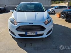 Bianco Usata 2015 Ford Fiesta Tre volumi | 4900 € (Ottimo prezzo)