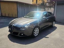 Grigio Usata 2015 Alfa Romeo Giulietta Distinctive Tre volumi | 8700 € (Buon prezzo)
