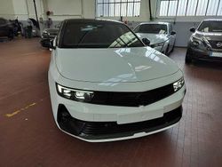 Bianco Nuova 2025 Opel Astra GSe Tre volumi | 31.900 € (Cara)