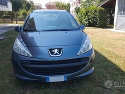 Grigio Usata 2006 Peugeot 207 Tre volumi | 3300 € (Buon prezzo)