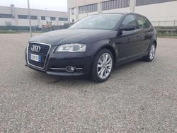 Grigio Usata 2010 Audi A3 Ambition Tre volumi | 7500 € (Buon prezzo)