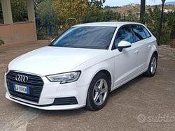 Bianco Usata 2020 Audi A3 Business Due volumi | 18.900 € (Buon prezzo)