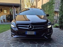 Marrone Usata 2015 Mercedes 180 Tre volumi | 13.500 € (Buon prezzo)