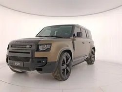 Grigio Usata 2020 Land Rover Defender First Edition SUV | 63.900 € (Molto cara)