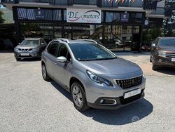 Grigio(met.) Usata 2019 Peugeot 2008 Allure SUV | 9990 € (Ottimo prezzo)