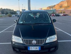 Nero Usata 2010 Fiat Idea Monovolume | 3000 € (Cara)