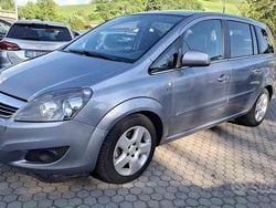 Grigio Usata 2010 Opel Zafira Monovolume | 4400 € (Buon prezzo)