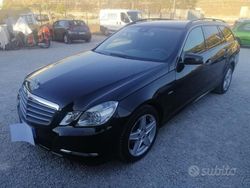Nero Usata 2012 Mercedes E220 Avantgarde Station wagon | 12.750 € (Buon prezzo)