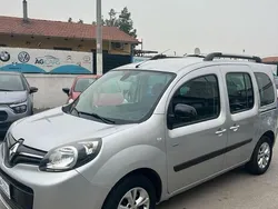 Argento Usata 2017 Renault Kangoo LIMITED Monovolume | 10.500 € (Cara)