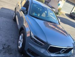 Grigio Usata 2020 Volvo XC40 Momentum SUV | 17.700 € (Molto cara)