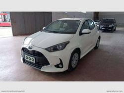 Bianco Usata 2022 Toyota Yaris Hybrid Active Tre volumi | 12.890 € (Ottimo prezzo)