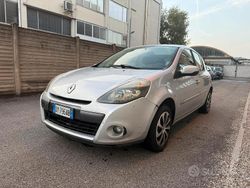 Grigio Usata 2009 Renault Clio II Due volumi | 3999 € (Cara)