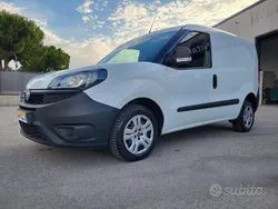 Bianco(met.) Usata 2021 Fiat Doblò Lounge Monovolume | 8500 € (Super prezzo)