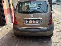 Grigio Usata 2004 Lancia Musa Monovolume | 1500 €