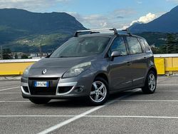 Beige Usata 2011 Renault Scénic III Luxe Monovolume | 3900 € (Buon prezzo)