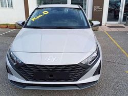 Bianco Nuova 2025 Hyundai i20 Tre volumi | 19.500 € (Cara)