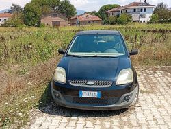 Nero Usata 2008 Ford Fiesta Due volumi | 900 € (Ottimo prezzo)