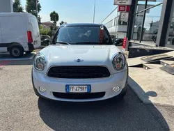 Bianco(met.) Usata 2016 Mini Cooper D Countryman Business SUV | 13.500 € (Buon prezzo)